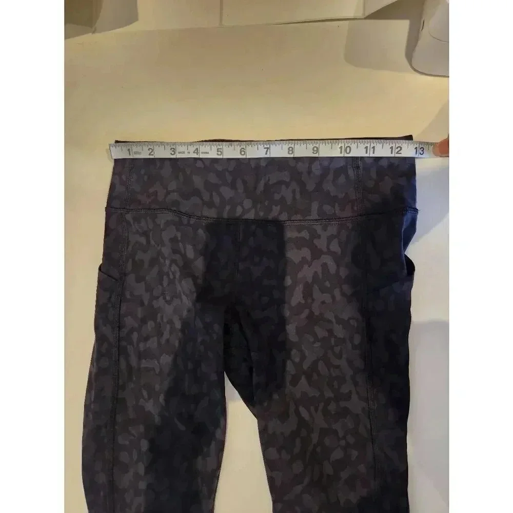 Lululemon Pace Revival Camo Tights Size 4.